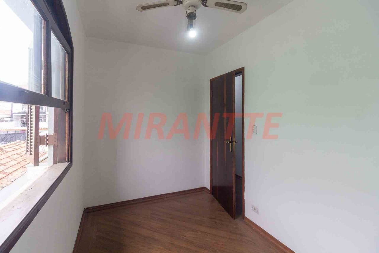 Sobrado de 310m² com 4 quartos em Vila Mazzei