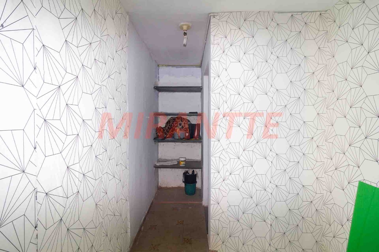 Sobrado de 310m² com 4 quartos em Vila Mazzei