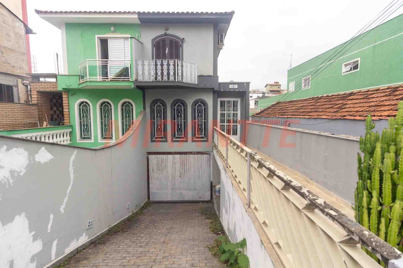 Sobrado de 310m² com 4 quartos em Vila Mazzei
