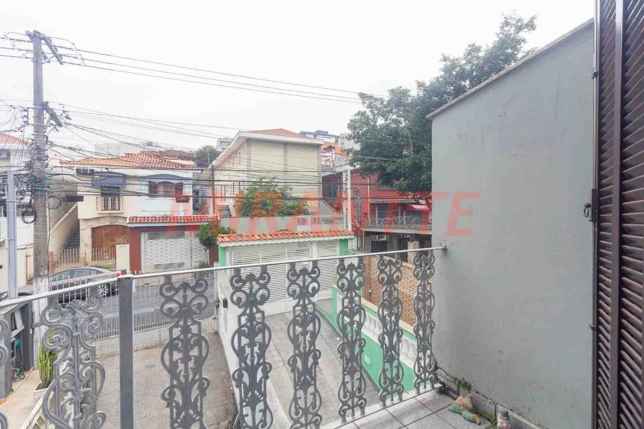 Sobrado de 310m² com 4 quartos em Vila Mazzei