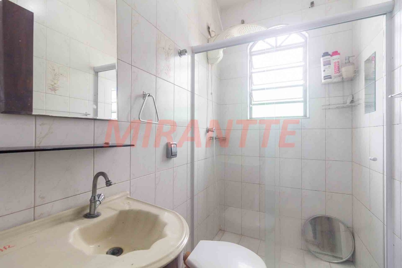 Sobrado de 310m² com 4 quartos em Vila Mazzei