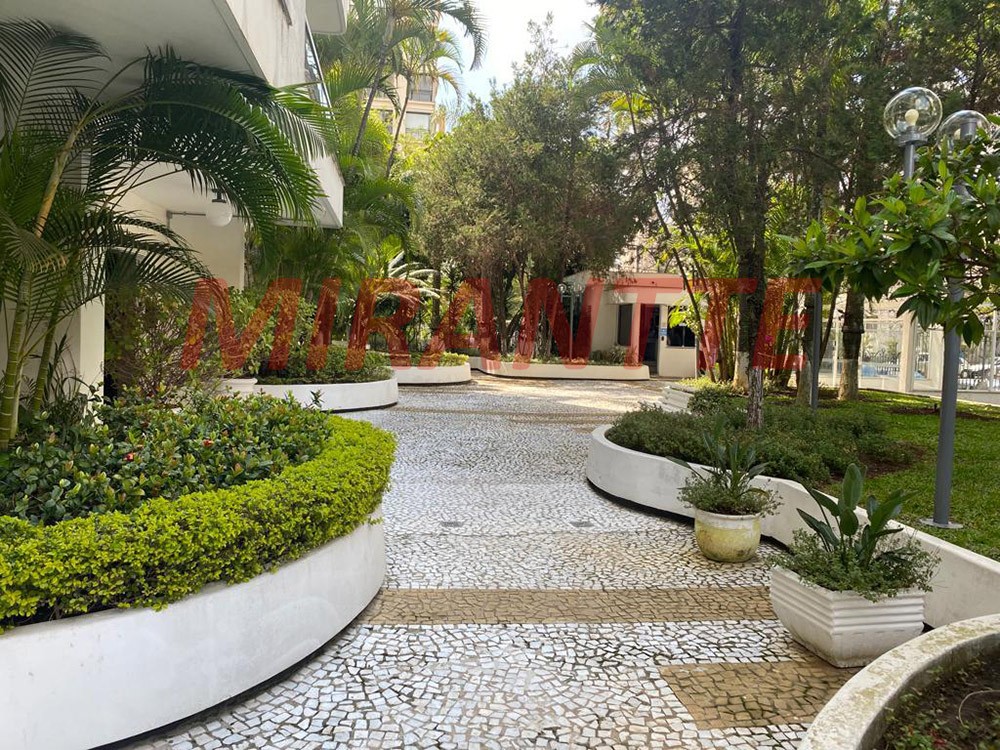 Apartamento com 4 quartos em Moema