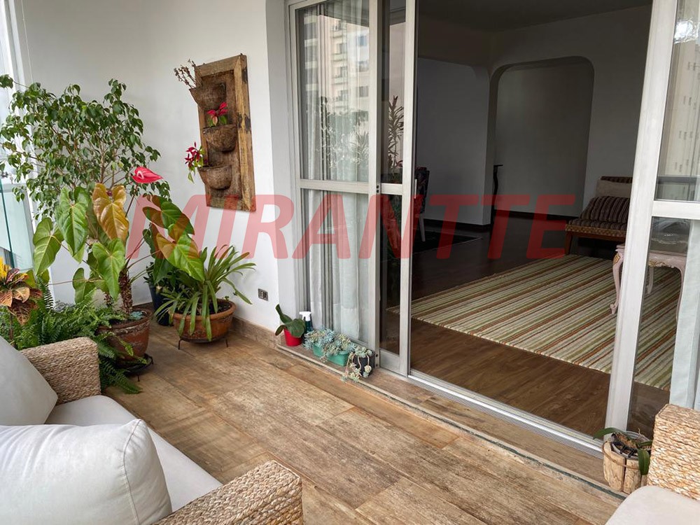 Apartamento com 4 quartos em Moema