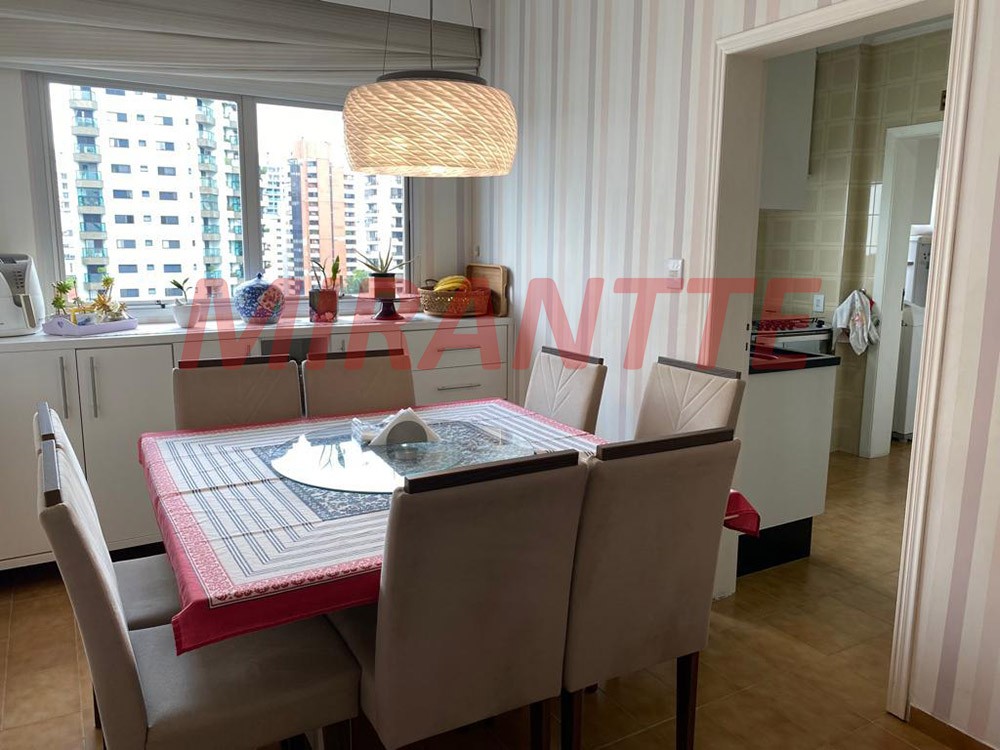 Apartamento com 4 quartos em Moema