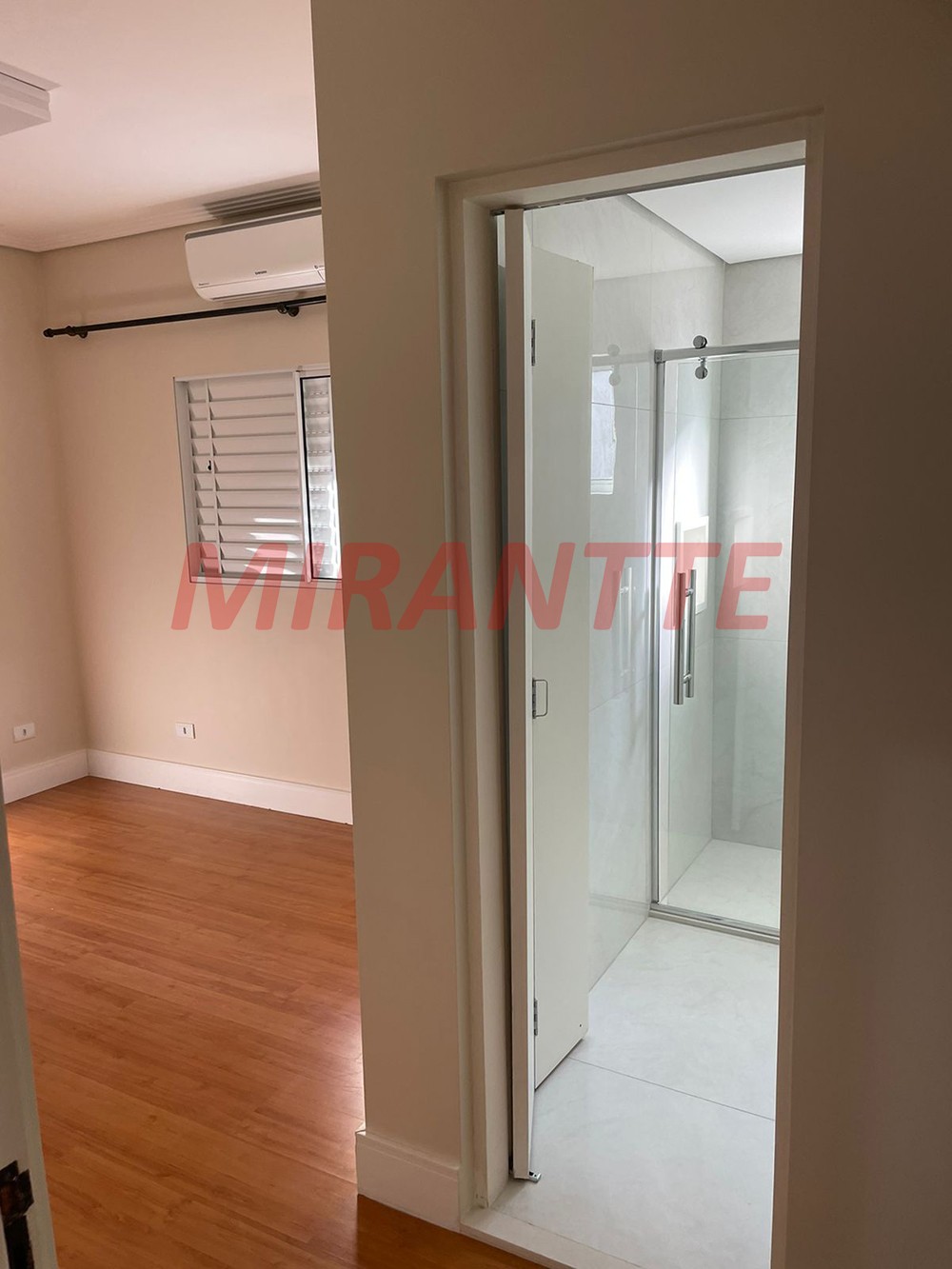 Sobrado de 294m² com 3 quartos em Jardim São Paulo