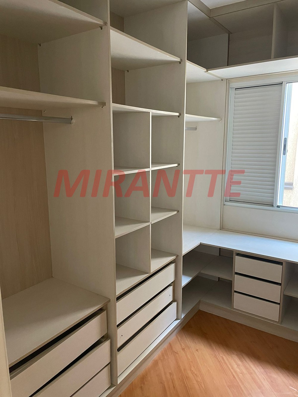 Sobrado de 294m² com 3 quartos em Jardim São Paulo