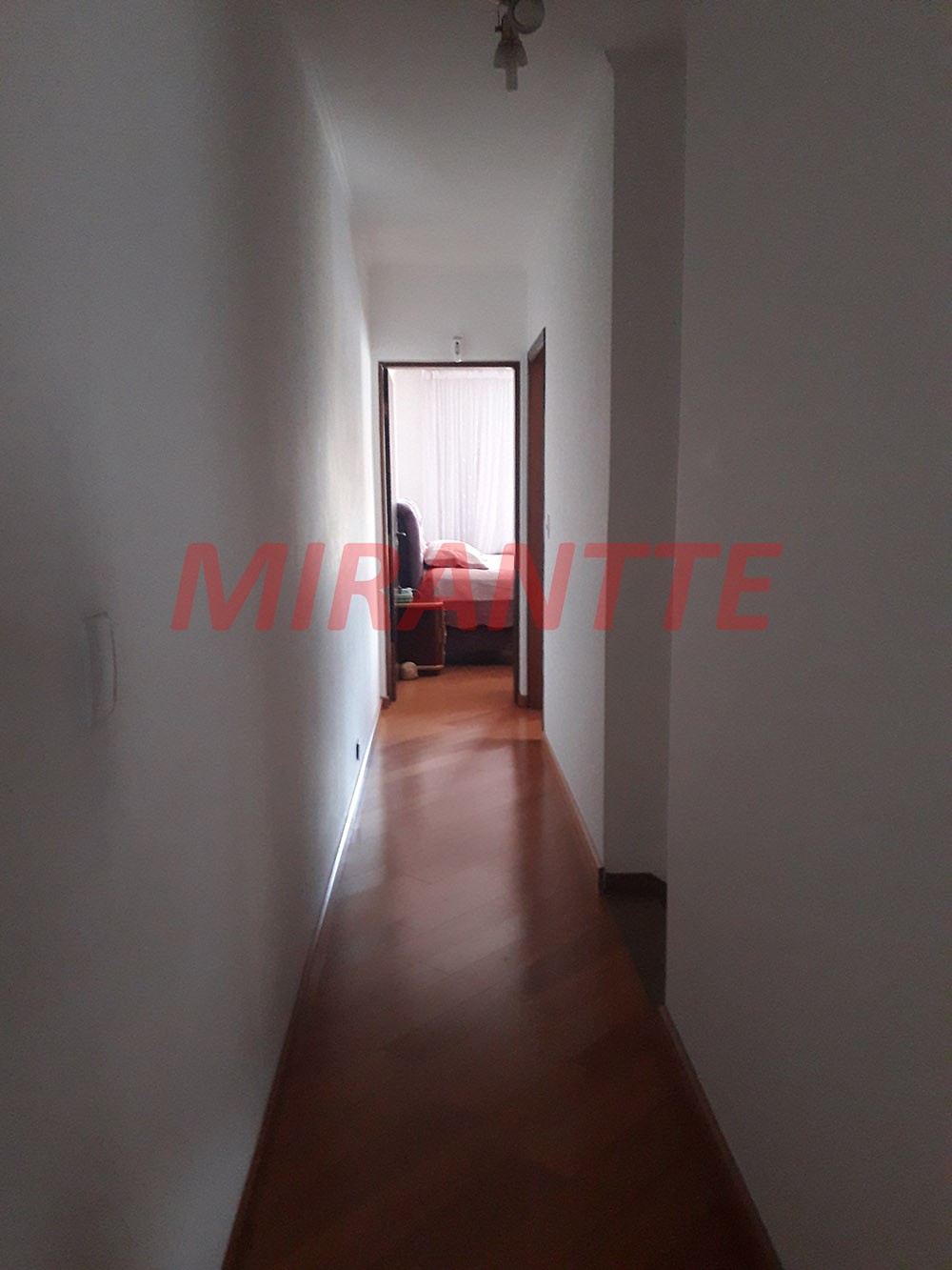 Sobrado de 235m² com 4 quartos em Bortolândia