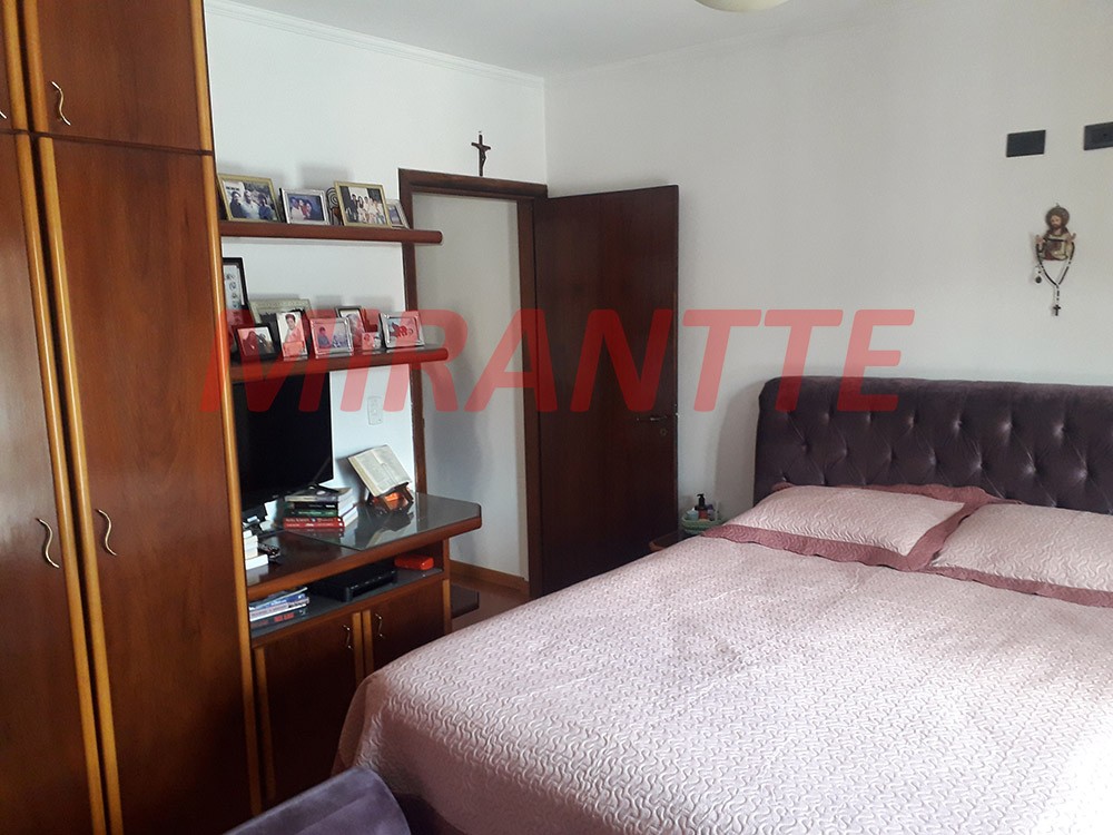 Sobrado de 235m² com 4 quartos em Bortolândia
