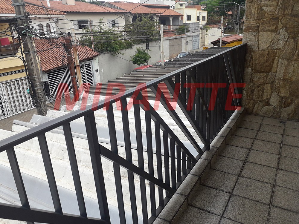 Sobrado de 235m² com 4 quartos em Bortolândia