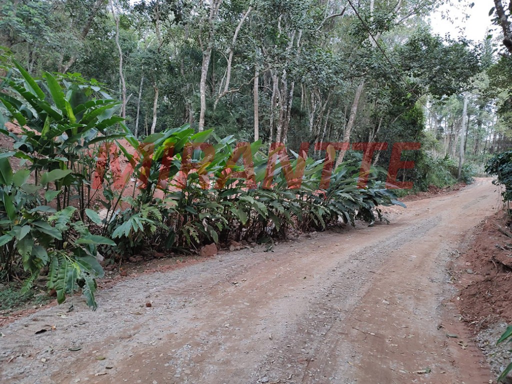Terreno de 1.135m² em Serra Da Cantareira