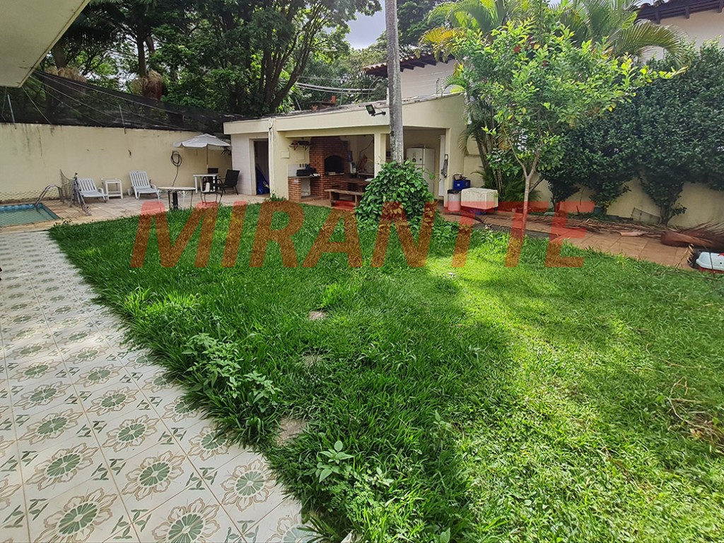 Sobrado de 443m² com 5 quartos em Caxingui