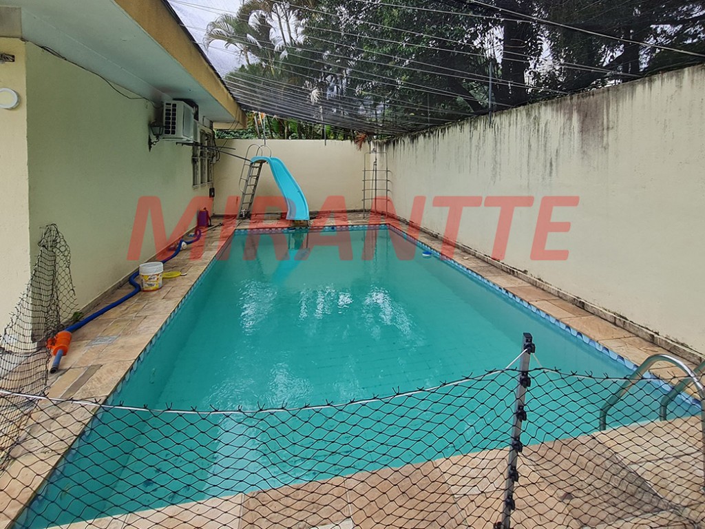 Sobrado de 443m² com 5 quartos em Caxingui