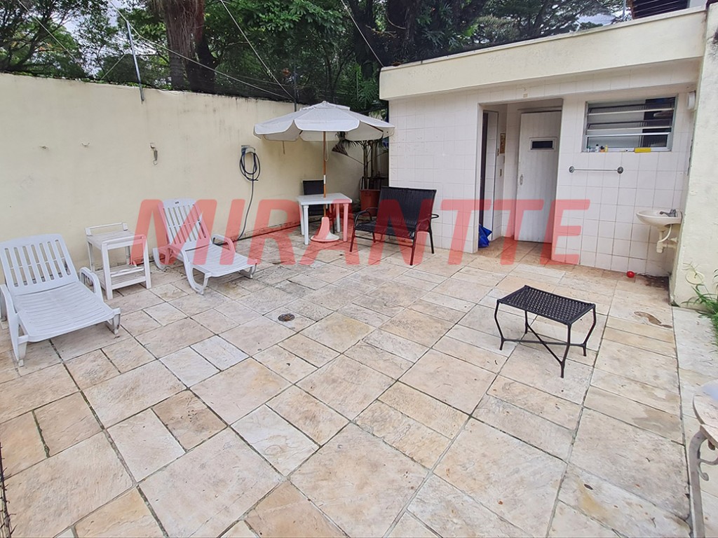Sobrado de 443m² com 5 quartos em Caxingui