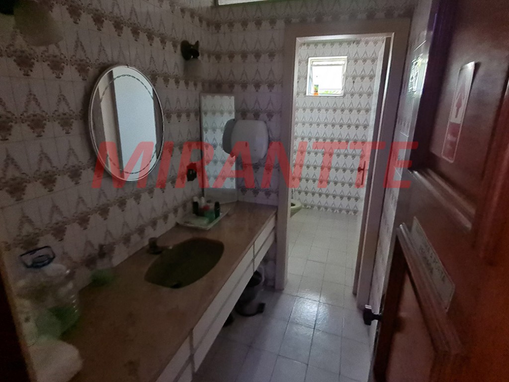 Sobrado de 443m² com 5 quartos em Caxingui