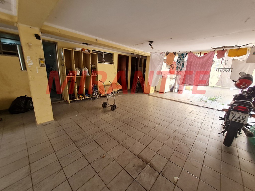 Sobrado de 443m² com 5 quartos em Caxingui