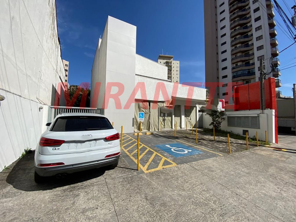 Comercial de 250m² em Santana