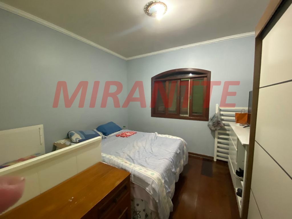 Sobrado de 600m² com 4 quartos em Serra Da Cantareira