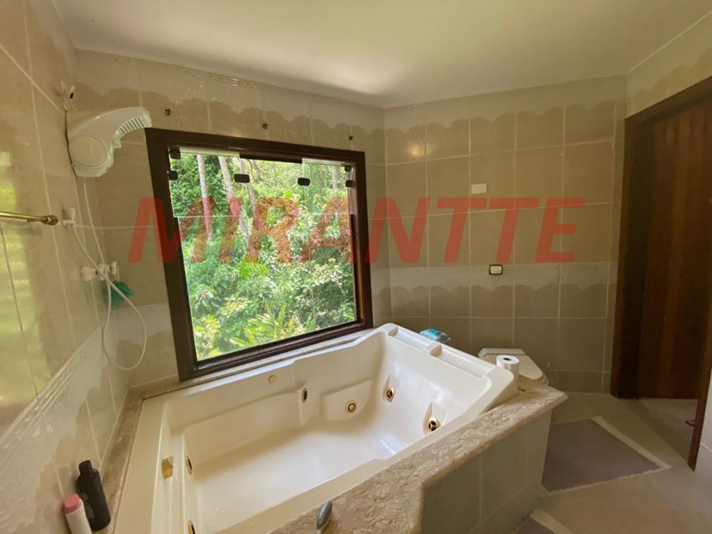 Sobrado de 450m² com 3 quartos em Serra Da Cantareira