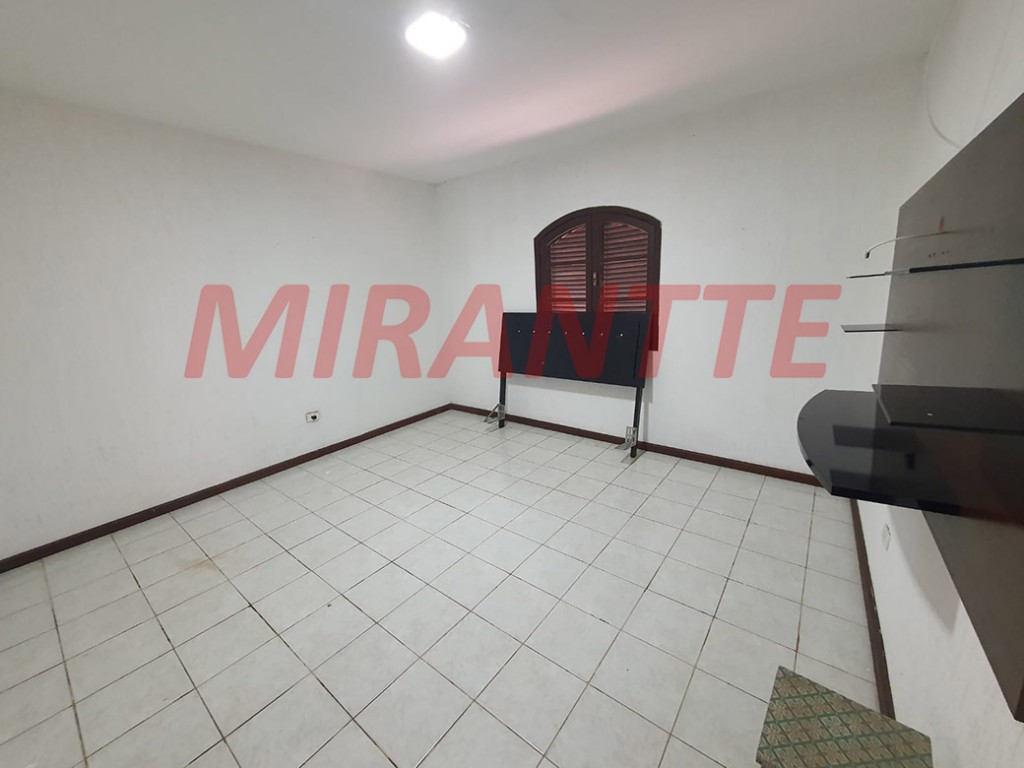Casa terrea de 1300m² com 3 quartos em Serra Da Cantareira