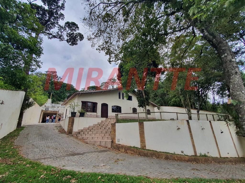 Casa terrea de 1300m² com 3 quartos em Serra Da Cantareira