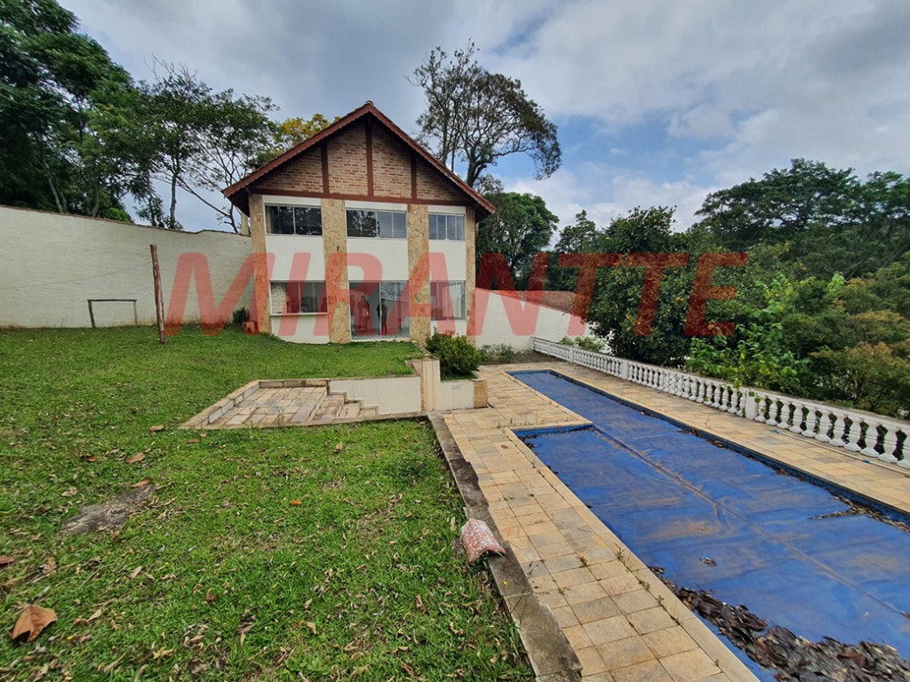 Casa terrea de 1300m² com 3 quartos em Serra Da Cantareira