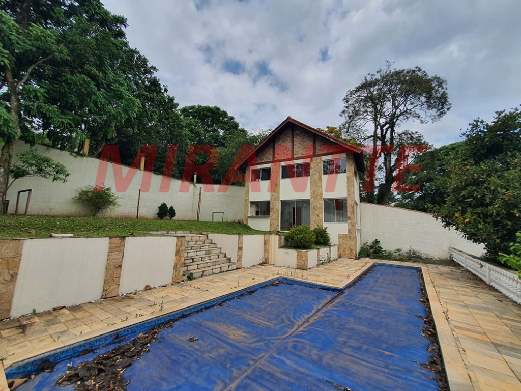 Casa terrea de 1300m² com 3 quartos em Serra Da Cantareira