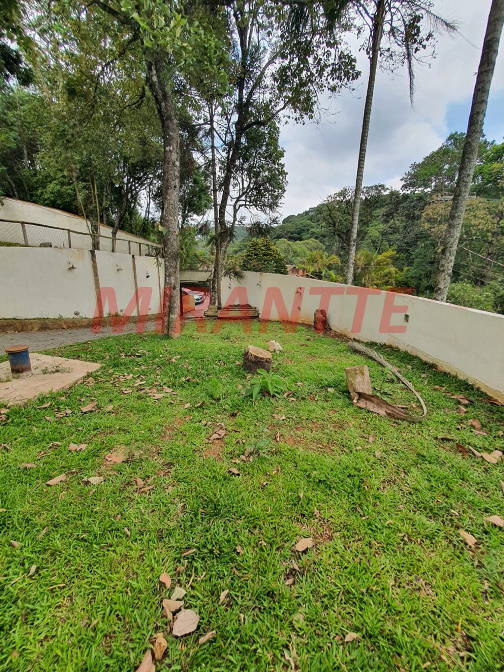 Casa terrea de 1300m² com 3 quartos em Serra Da Cantareira