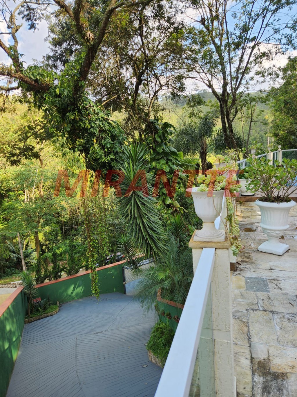 Casa terrea de 350m² com 2 quartos em Caieras