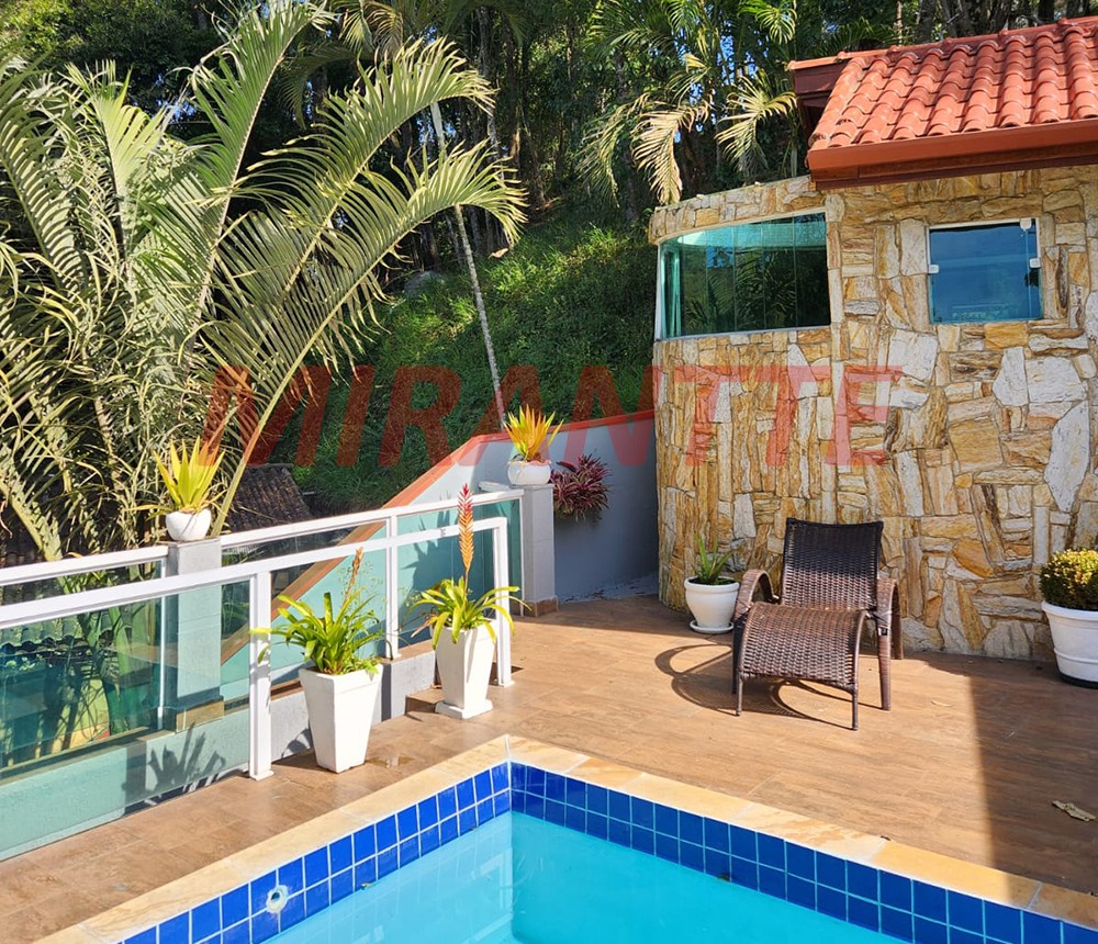 Casa terrea de 350m² com 2 quartos em Caieras