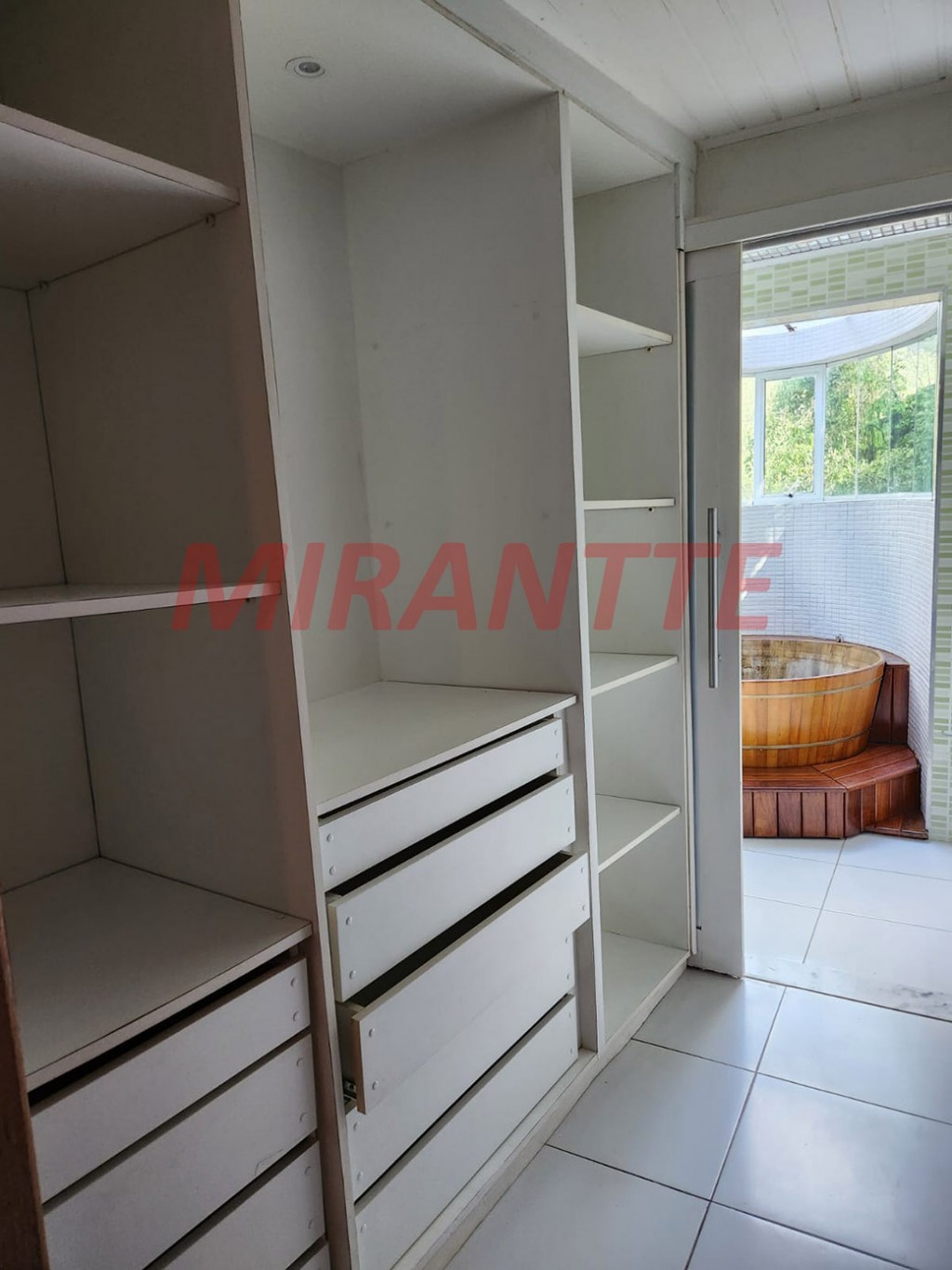 Casa terrea de 350m² com 2 quartos em Caieras