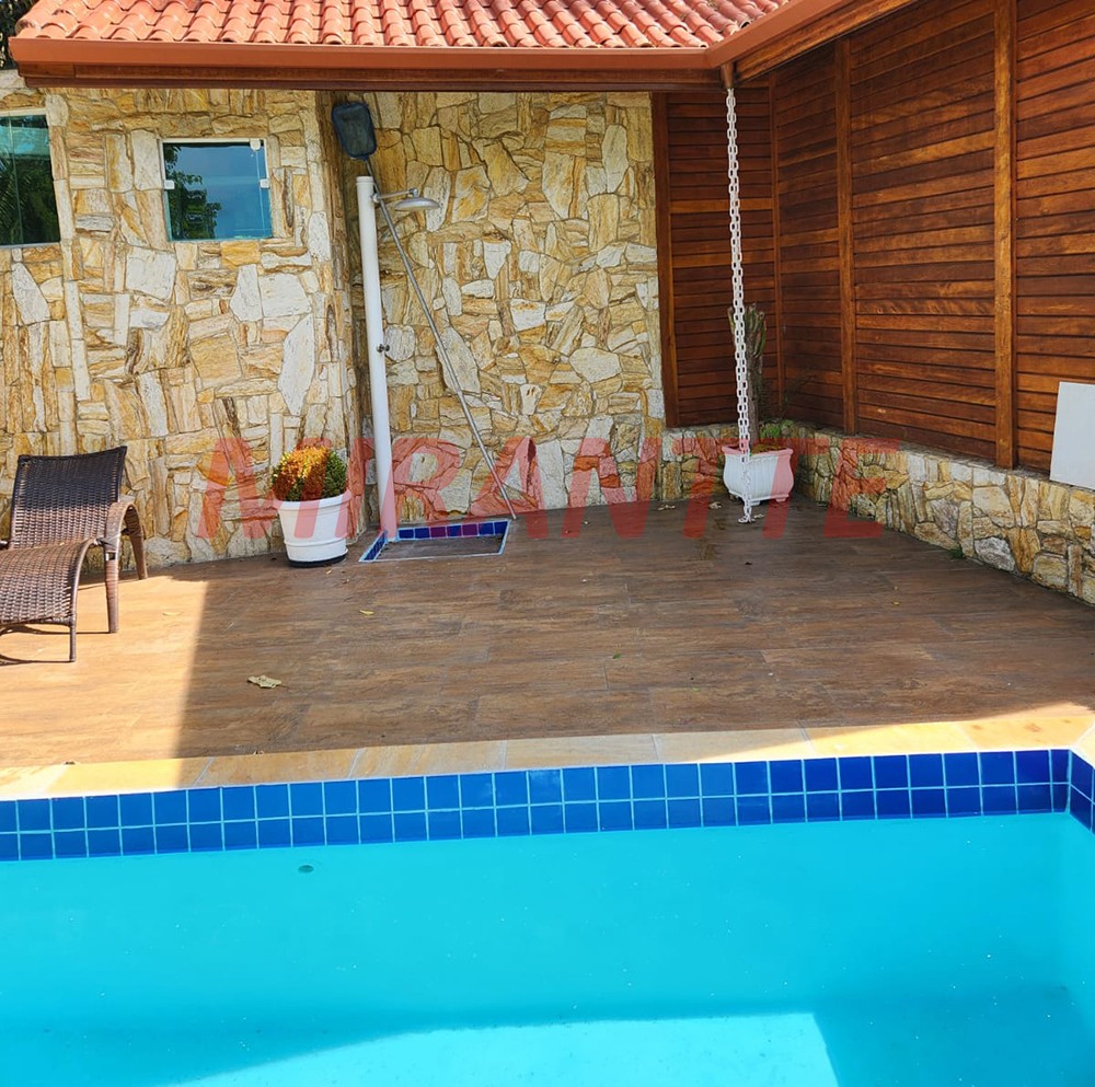 Casa terrea de 350m² com 2 quartos em Caieras