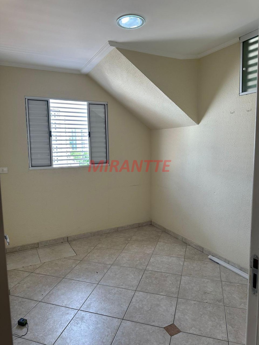 Sobrado de 300m² com 3 quartos em Jardim Paraiso