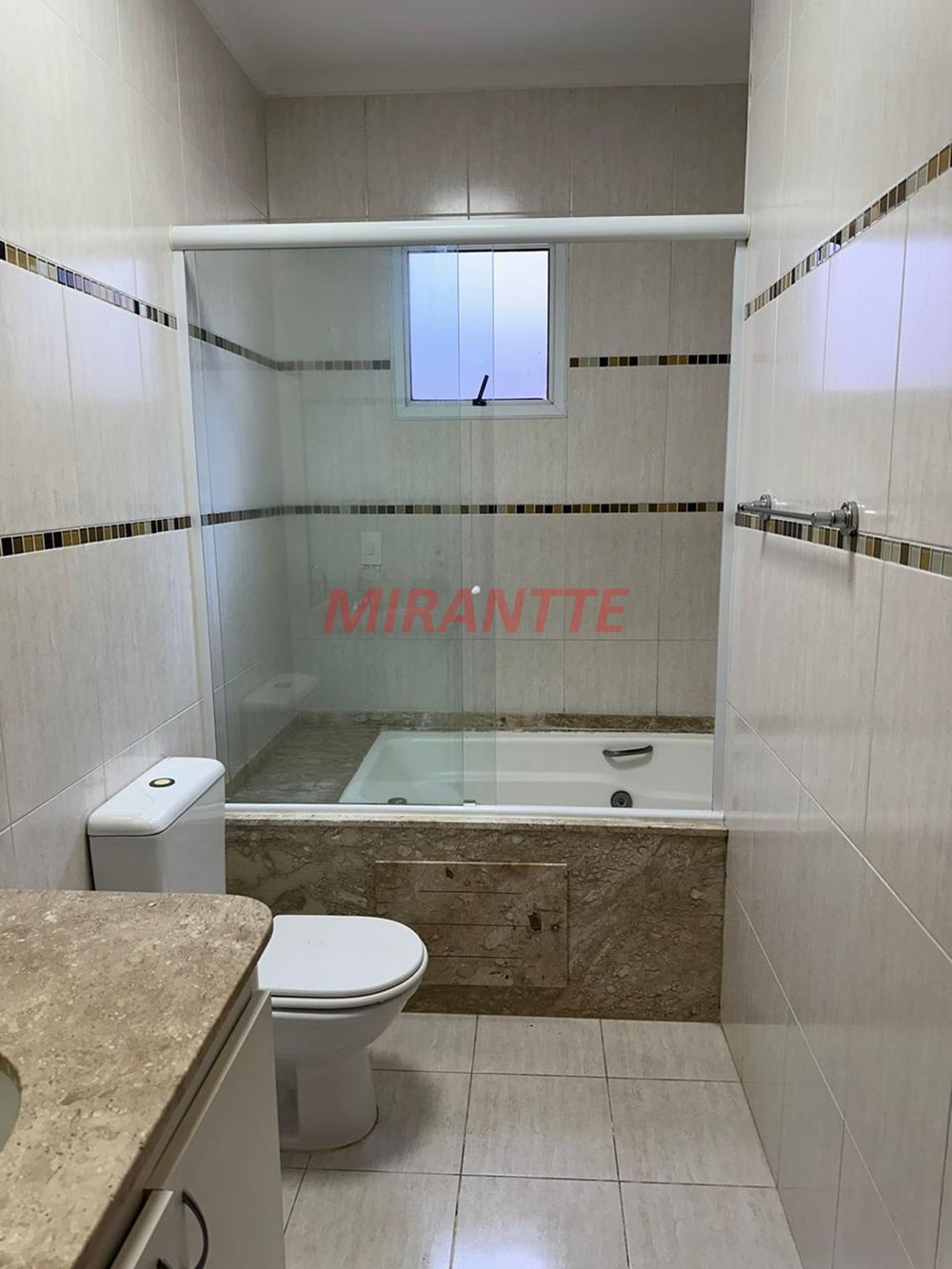 Sobrado de 300m² com 3 quartos em Jardim Paraiso