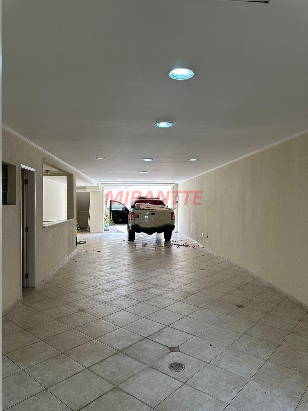Sobrado de 300m² com 3 quartos em Jardim Paraiso