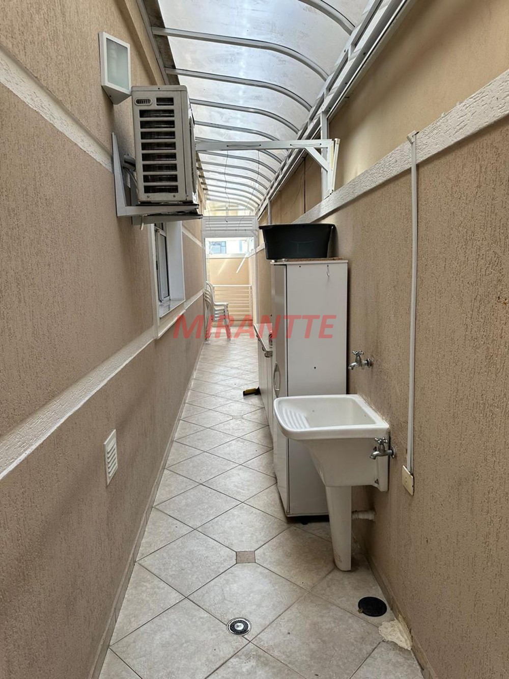 Sobrado de 300m² com 3 quartos em Jardim Paraiso