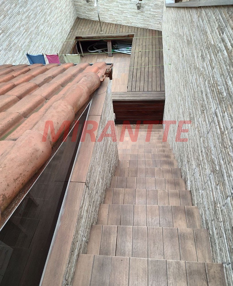 Sobrado de 90m² com 2 quartos em Jardim Jaçanã