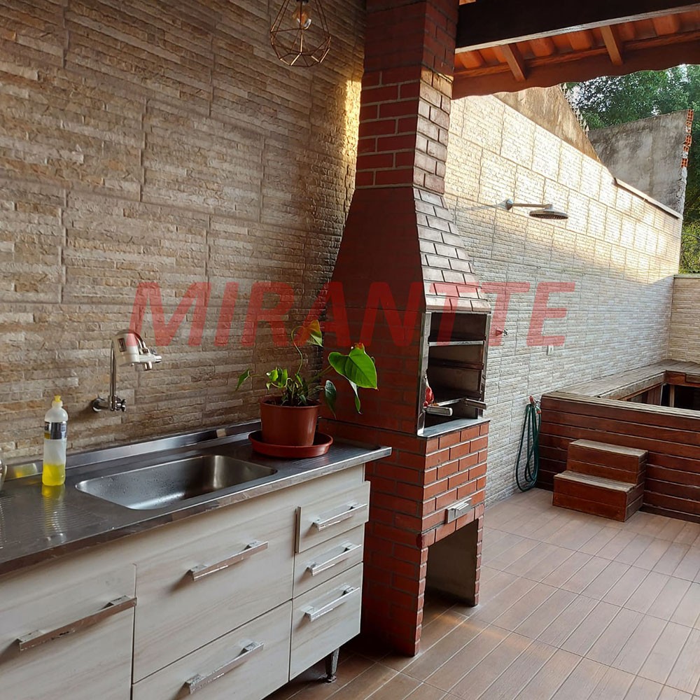 Sobrado de 90m² com 2 quartos em Jardim Jaçanã
