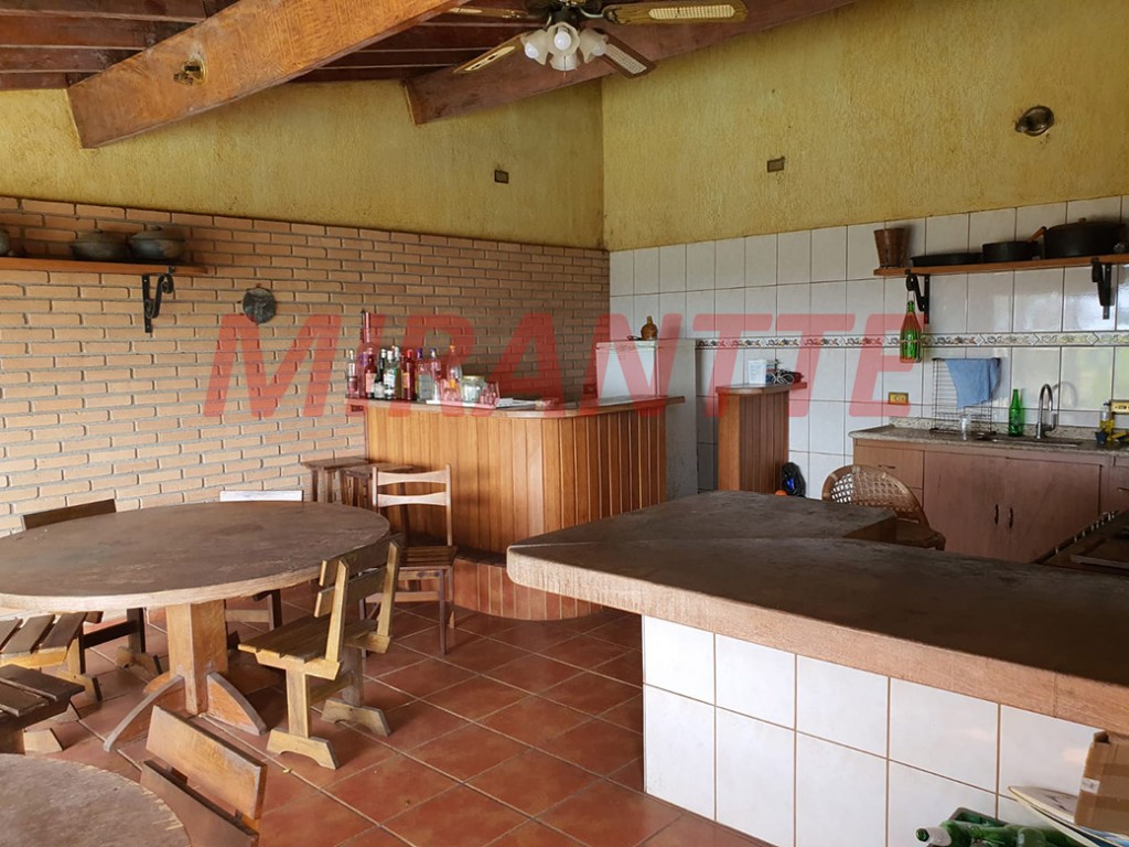 Sobrado de 886m² com 6 quartos em Serra da Cantareira