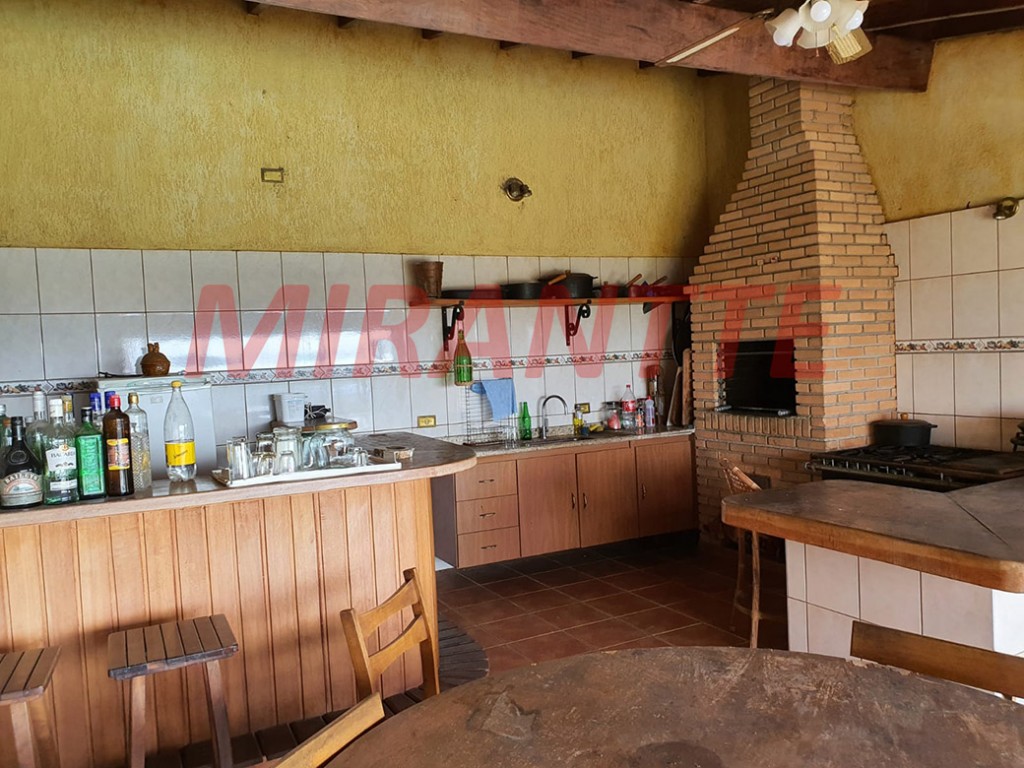 Sobrado de 886m² com 6 quartos em Serra da Cantareira