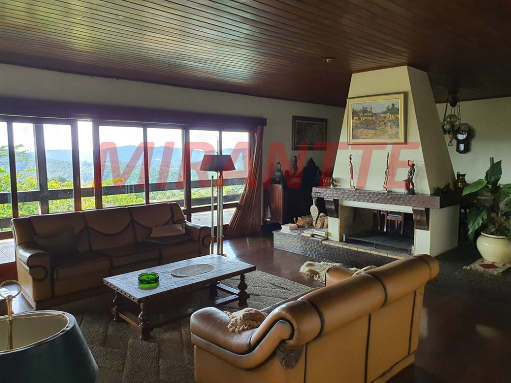 Sobrado de 886m² com 6 quartos em Serra da Cantareira