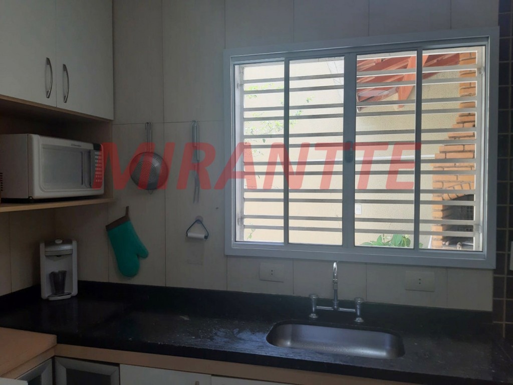 Sobrado de 200m² com 3 quartos em Vila Constança