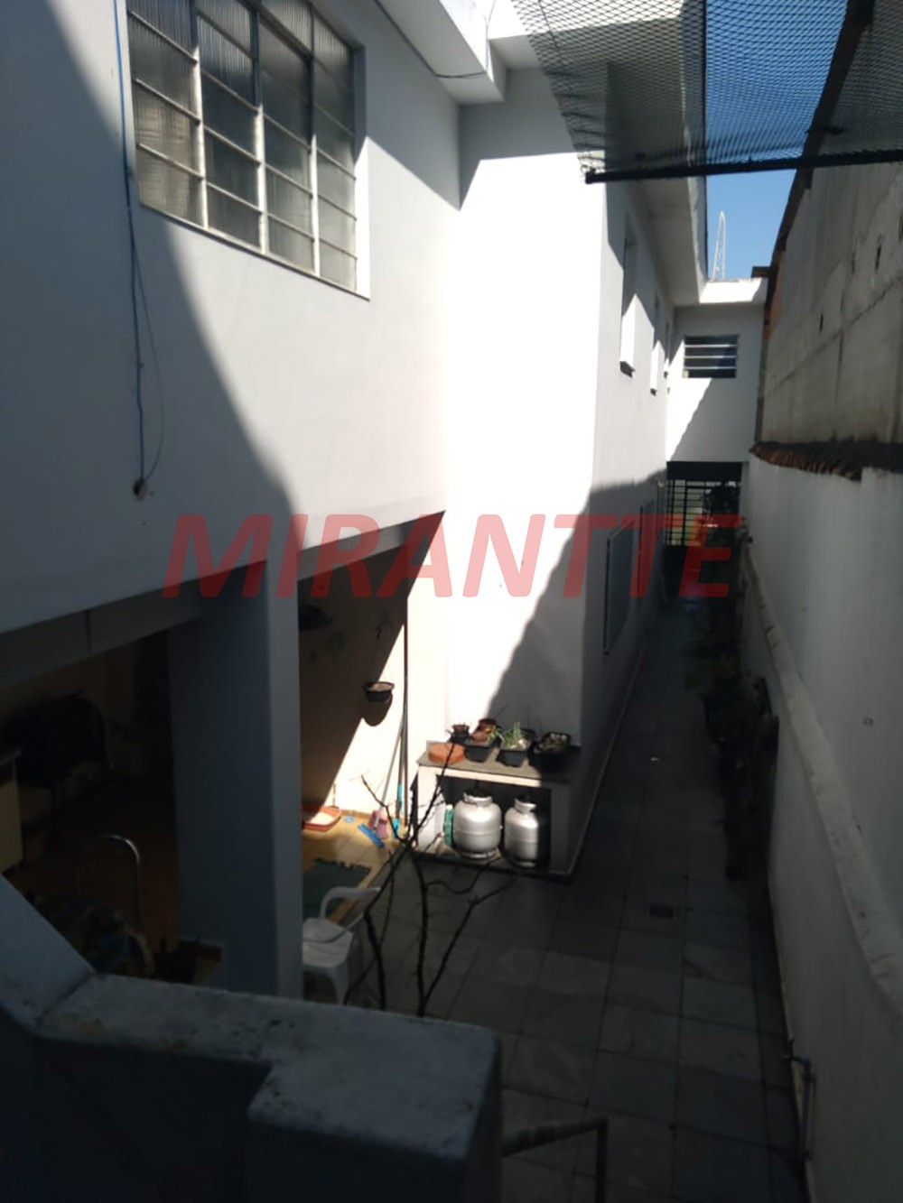 Sobrado de 186m² com 4 quartos em Jardim Japão