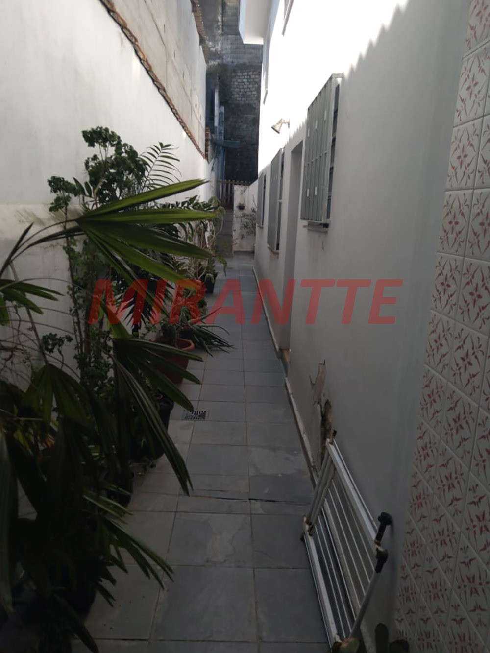 Sobrado de 186m² com 4 quartos em Jardim Japão