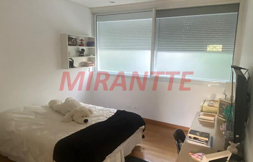 Sobrado de 900m² com 4 quartos em Alphaville