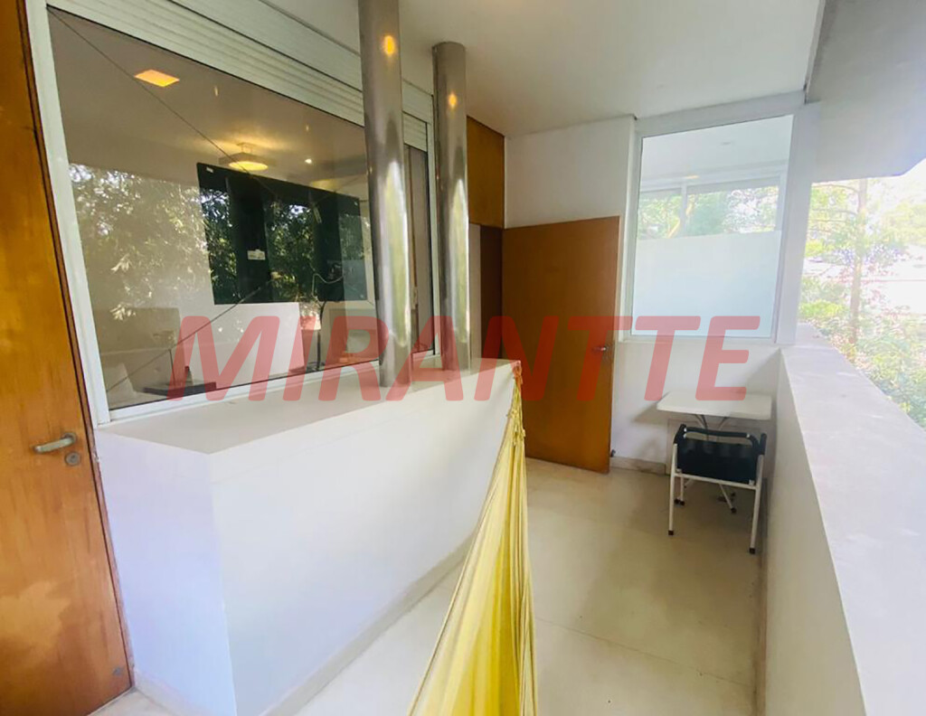 Sobrado de 900m² com 4 quartos em Alphaville