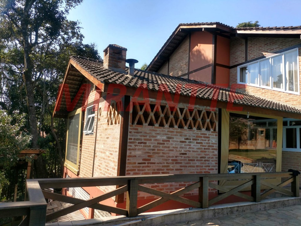 Sobrado de 280m² com 3 quartos em Serra da Cantareira