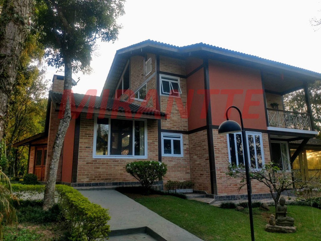 Sobrado de 280m² com 3 quartos em Serra da Cantareira