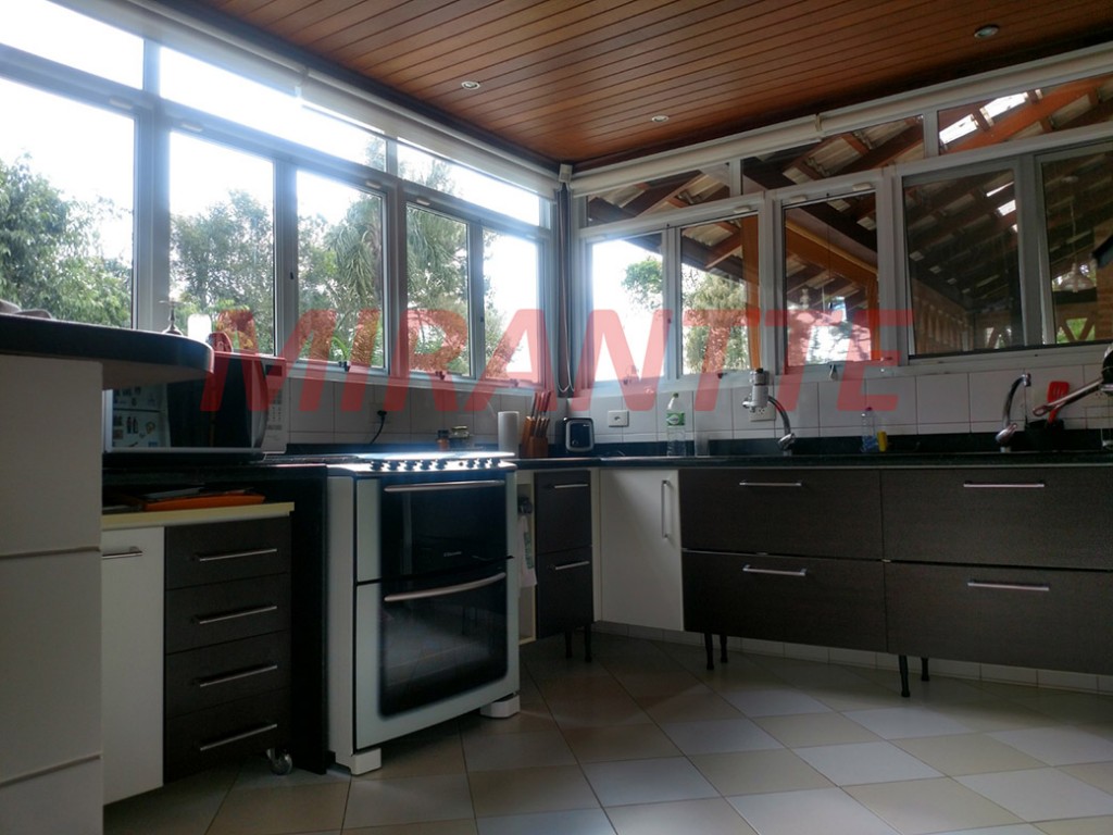 Sobrado de 280m² com 3 quartos em Serra da Cantareira