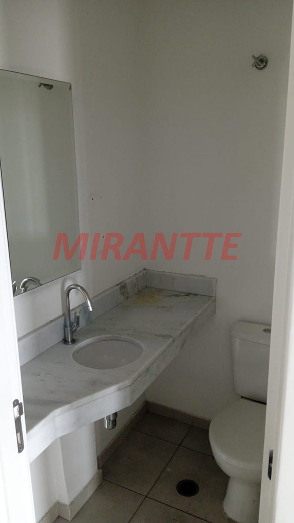 Comercial de 160m² em Limão