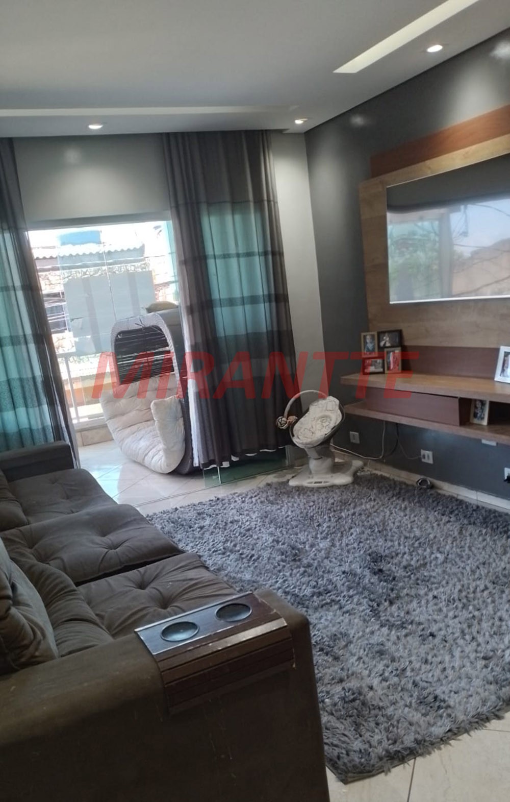 Sobrado de 106m² com 4 quartos em Parque Jandaia